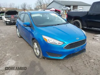 2015 Ford Focus SE with VIN 1FADP3K20FL383433, listed as a IAAI auction lot 42018563 with 101,789 mi miles. Bid and sale history available at carsss.com. Image 1.