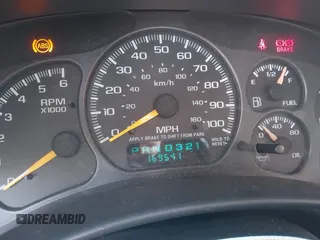 2001 Chevrolet Tahoe LT z VIN 1GNEK13T11J210525, wystawiony jako IAAI lot #41992203 z przebiegiem 169 541 mil mil oraz . Historia ofert i sprzedaży dostępna na DreamBid. Obrazek 7.