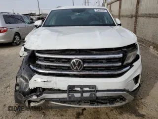 2021 Volkswagen Atlas SE with VIN 1V2WC2CA3MC201976, listed as a Copart auction lot 84661954 with 41,249 mi miles and Salvage title. Bid and sale history available at DreamBid. Image 5.