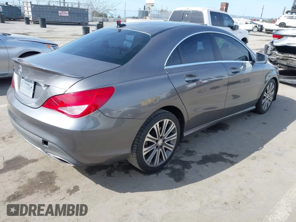 2017 Mercedes-Benz CLA 250 z VIN WDDSJ4EB7HN490559, wystawiony jako IAAI lot #41934154 z przebiegiem Nie podano mil oraz . Historia ofert i sprzedaży dostępna na DreamBid. Obrazek 4.