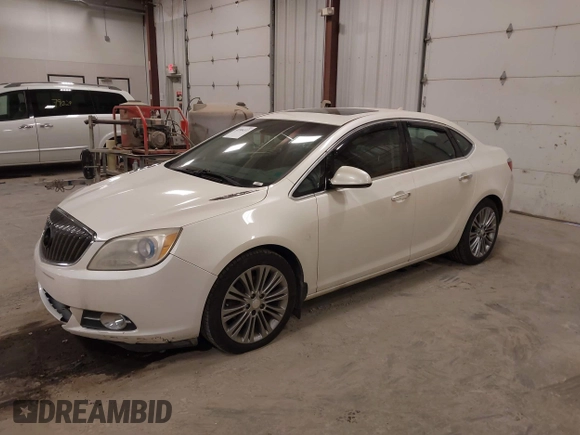 2012 Buick Verano Group z VIN 1G4PS5SK4C4133731, wystawiony jako IAAI lot #41986313 z przebiegiem 135 685 mil mil oraz . Historia ofert i sprzedaży dostępna na DreamBid. Obrazek 2.