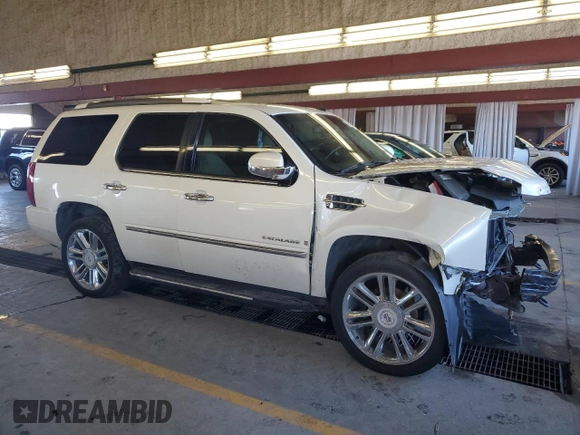 2007 Cadillac Escalade z VIN 1GYEC63847R304577, wystawiony jako Copart lot #45904605 z przebiegiem 153 319 mil mil oraz Szkoda całkowita • Salvage title. Historia ofert i sprzedaży dostępna na DreamBid. Obrazek 4.