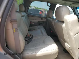 2002 GMC Yukon SLT z VIN 1GKEK13Z52J125819, wystawiony jako Copart lot #55034305 z przebiegiem 237 595 mil mil oraz Czysty tytuł • Clean title. Historia ofert i sprzedaży dostępna na DreamBid. Obrazek 11.