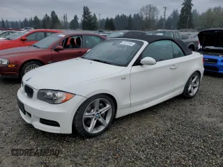 2008 BMW 1 Series 135i with VIN WBAUN935X8VK39744, listed as a Copart auction lot 87072544 with 40,581 mi miles and Salvage Title. Bid and sale history available at carsss.com. Image 1.