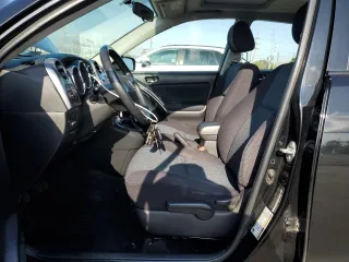2005 Toyota Matrix STD with VIN 2T1KR32E35C395488, listed as a Copart auction lot 55072095 with 141,096 mi miles and Salvage Title. Bid and sale history available at DreamBid. Image 7.