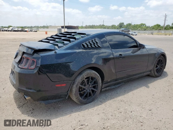 2014 Ford Mustang V6 z VIN 1ZVBP8AM5E5240978, wystawiony jako Copart lot #58018635 z przebiegiem 176 267 mil mil oraz Szkoda całkowita • Salvage title. Historia ofert i sprzedaży dostępna na DreamBid. Obrazek 3.