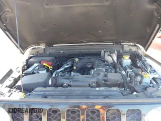 2023 Jeep Gladiator Sport S z VIN 1C6HJTAG8PL528821, wystawiony jako IAAI lot #41777653 z przebiegiem 65 656 mil mil oraz . Historia ofert i sprzedaży dostępna na DreamBid. Obrazek 10.