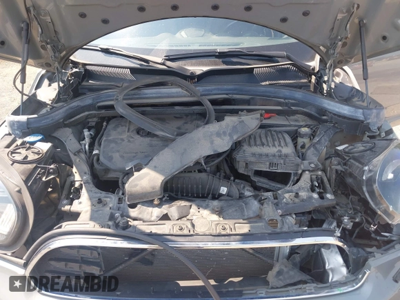 2020 MINI Countryman Cooper with VIN WMZYW5C03L3L14724, listed as a IAAI auction lot 42478285 with 57,915 mi miles and . Bid and sale history available at DreamBid. Image 10.