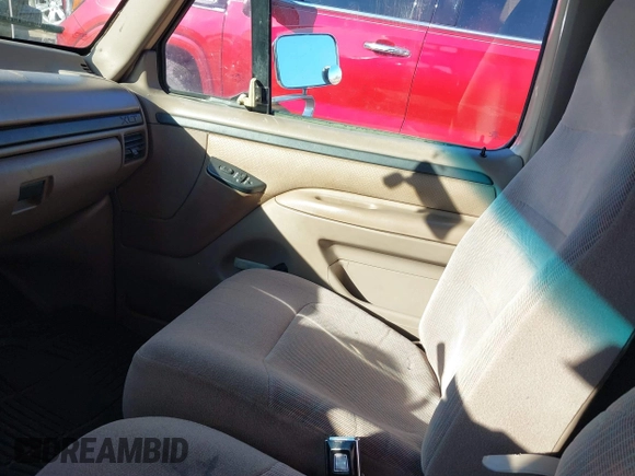 1996 Ford F-150 with VIN 1FTEX14N4TKA28292, listed as a IAAI auction lot 41422154 with 173,728 mi miles. Bid and sale history available at carsss.com. Image 5.