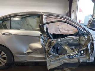 2013 Honda Accord LX z VIN 1HGCR2F37DA206014, wystawiony jako IAAI lot #41871803 z przebiegiem 102 015 mil mil oraz . Historia ofert i sprzedaży dostępna na DreamBid. Obrazek 14.