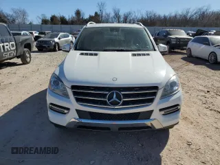 2015 Mercedes-Benz M 350 z VIN 4JGDA5HB8FA581991, wystawiony jako Copart lot #47315135 z przebiegiem 155 792 mil mil oraz Szkoda całkowita • Salvage title. Historia ofert i sprzedaży dostępna na DreamBid. Obrazek 5.