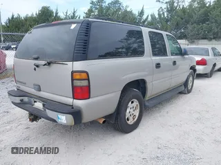 2006 Chevrolet Suburban LS w/1WT with VIN 1GNEC16Z26J178169, listed as a IAAI auction lot 42107271 with 272,073 mi miles. Bid and sale history available at carsss.com. Image 4.