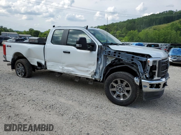 2023 Ford F-250 XL с VIN 1FT7X2BA7PEC78466, выставлен на аукционе Copart как лот 60484385 с пробегом 65 359 миль миль и Списание • Salvage title. История ставок и продаж доступна на DreamBid. Изображение 4.
