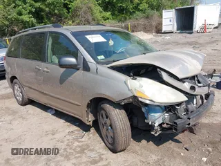 2006 Toyota Sienna CE z VIN 5TDZA23C26S398601, wystawiony jako IAAI lot #42469379 z przebiegiem 208 310 mil mil oraz . Historia ofert i sprzedaży dostępna na DreamBid. Obrazek 1.