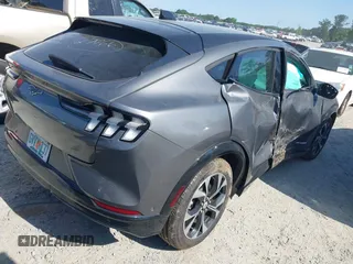 2023 Ford Mustang Mach-E Premium с VIN 3FMTK3SU3PMA83516, выставлен на аукционе IAAI как лот 42319485 с пробегом 8 802 миль миль и . История ставок и продаж доступна на DreamBid. Изображение 4.