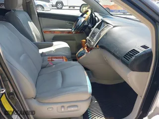2006 Lexus RX 330 with VIN 2T2HA31U66C088274, listed as a IAAI auction lot 42125098 with 198,098 mi miles. Bid and sale history available at carsss.com. Image 5.