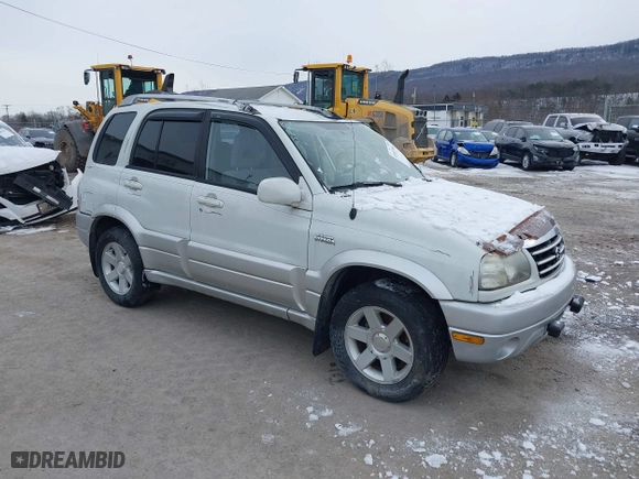 2005 Suzuki Grand Vitara LX with VIN JS3TD62V454200555, listed as a IAAI auction lot 41607081 with 101,552 mi miles. Bid and sale history available at carsss.com. Image 1.