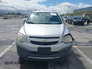 2012 Chevrolet Captiva Sport LS z VIN 3GNAL2EKXCS595459, wystawiony jako IAAI lot #42229188 z przebiegiem 139 669 mil mil oraz . Historia ofert i sprzedaży dostępna na DreamBid. Obrazek 12.
