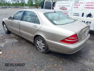 2001 Mercedes-Benz S 320/430/500 z VIN WDBNG70J71A174855, wystawiony jako IAAI lot #42036824 z przebiegiem Nie podano mil oraz . Historia ofert i sprzedaży dostępna na DreamBid. Obrazek 3.