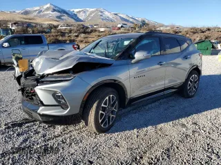 2023 Chevrolet Blazer RS z VIN 3GNKBKRS5PS136654, wystawiony jako Copart lot #88350305 z przebiegiem 6 639 mil mil oraz Szkoda całkowita • Salvage title. Historia ofert i sprzedaży dostępna na DreamBid. Obrazek 1.