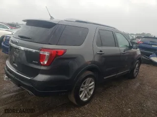 2018 Ford Explorer XLT with VIN 1FM5K8D82JGC49421, listed as a Copart auction lot 64636274 with 205,259 mi miles and Salvage Title. Bid and sale history available at carsss.com. Image 3.