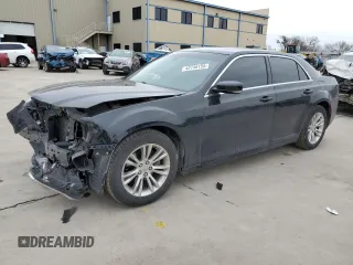 2016 Chrysler 300 Anniversary Edition with VIN 2C3CCAAG1GH234129, listed as a Copart auction lot 42746155 with 127,504 mi miles and Salvage Title. Bid and sale history available at DreamBid. Image 1.