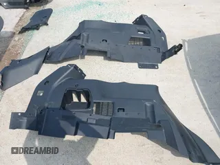 2023 Ford Police Interceptor Utility z VIN 1FM5K8AB5PGC00433, wystawiony jako IAAI lot #42087390 z przebiegiem Nie podano mil oraz . Historia ofert i sprzedaży dostępna na DreamBid. Obrazek 11.