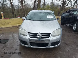2005 Volkswagen Jetta 2.5L с VIN 3VWRF71K35M637013, выставлен на аукционе IAAI как лот 40970119 с пробегом 214 426 миль миль и . История ставок и продаж доступна на DreamBid. Изображение 12.
