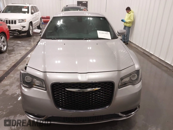 2016 Chrysler 300 S z VIN 2C3CCAGG7GH253095, wystawiony jako IAAI lot #41485489 z przebiegiem 90 583 mil mil oraz . Historia ofert i sprzedaży dostępna na DreamBid. Obrazek 13.