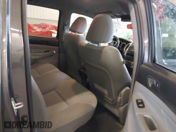 2013 Toyota Tacoma with VIN 3TMMU4FN0DM049900, listed as a IAAI auction lot 41242552 with 1 mi miles. Bid and sale history available at carsss.com. Image 8.