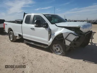 2023 Ford F-250 XL with VIN 1FT7X2BA9PED99760, listed as a Copart auction lot 47623875 with 36,082 mi miles and Salvage title. Bid and sale history available at DreamBid. Image 4.