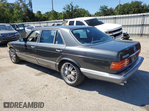 1989 Mercedes-Benz 560 with VIN WDBCA39E0KA485343, listed as a Copart auction lot 71889544 with 201,385 mi miles and Non Repairable. Bid and sale history available at DreamBid. Image 2.