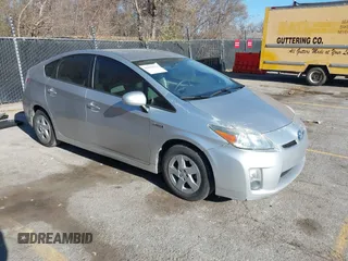 2010 Toyota Prius II z VIN JTDKN3DU1A0070696, wystawiony jako IAAI lot #41025633 z przebiegiem 231 515 mil mil oraz . Historia ofert i sprzedaży dostępna na DreamBid. Obrazek 1.