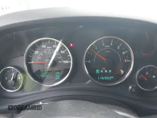 2016 Jeep Wrangler Unlimited Sport z VIN 1C4BJWDG0GL176104, wystawiony jako IAAI lot #42456659 z przebiegiem 116 902 mil mil oraz . Historia ofert i sprzedaży dostępna na DreamBid. Obrazek 7.