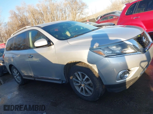 2013 Nissan Pathfinder SV with VIN 5N1AR2MM0DC638476, listed as a IAAI auction lot 41413391 with 120,743 mi miles. Bid and sale history available at carsss.com. Image 14.