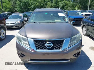 2015 Nissan Pathfinder SV with VIN 5N1AR2MN9FC673089, listed as a IAAI auction lot 42252431 with Not provided miles and . Bid and sale history available at DreamBid. Image 12.