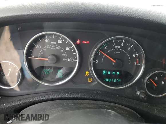 2018 Jeep Wrangler JK Unlimited Sahara with VIN 1C4HJWEG0JL923653, listed as a Copart auction lot 82151514 with 108,737 mi miles and Non Repairable. Bid and sale history available at carsss.com. Image 9.
