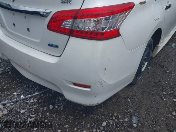 2014 Nissan Sentra SR z VIN 3N1AB7AP2EL640016, wystawiony jako IAAI lot #42253092 z przebiegiem 105 760 mil mil oraz . Historia ofert i sprzedaży dostępna na DreamBid. Obrazek 11.
