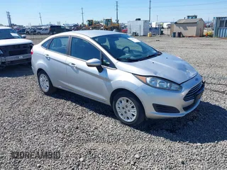 2017 Ford Fiesta S z VIN 3FADP4AJ4HM132253, wystawiony jako IAAI lot #42020157 z przebiegiem 70 942 mil mil oraz . Historia ofert i sprzedaży dostępna na DreamBid. Obrazek 1.