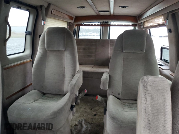 2003 GMC Savana Commercial C6Y with VIN 1GDFG15T731207204, listed as a Copart auction lot 45382135 with 159,886 mi miles and Salvage Title. Bid and sale history available at carsss.com. Image 10.