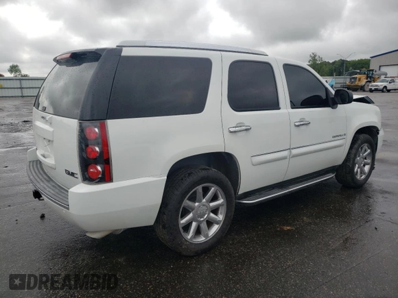 2008 GMC Yukon Denali with VIN 1GKFK63898J117949, listed as a Copart auction lot 52685705 with 179,254 mi miles and Salvage title. Bid and sale history available at DreamBid. Image 3.