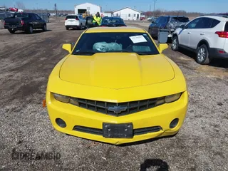 2013 Chevrolet Camaro LS with VIN 2G1FA1E33D9140807, listed as a IAAI auction lot 41740307 with 127,463 mi miles. Bid and sale history available at carsss.com. Image 12.