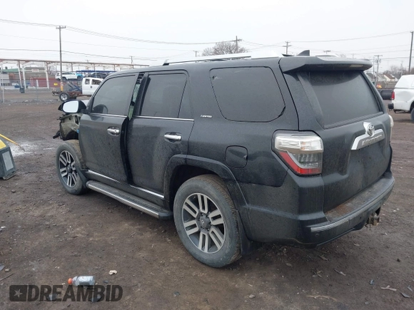 2018 Toyota 4Runner SR5 z VIN JTEBU5JR2J5579001, wystawiony jako IAAI lot #41996934 z przebiegiem 69 066 mil mil oraz . Historia ofert i sprzedaży dostępna na DreamBid. Obrazek 3.