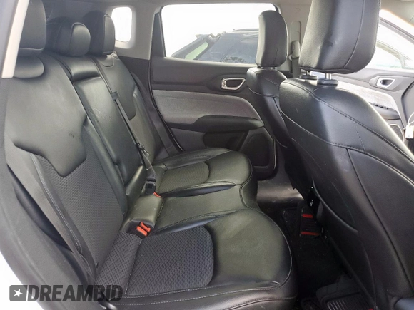2022 Jeep Compass Latitude z VIN 3C4NJCBB0NT137906, wystawiony jako Copart lot #60041805 z przebiegiem 61 177 mil mil oraz Szkoda całkowita • Salvage title. Historia ofert i sprzedaży dostępna na DreamBid. Obrazek 10.