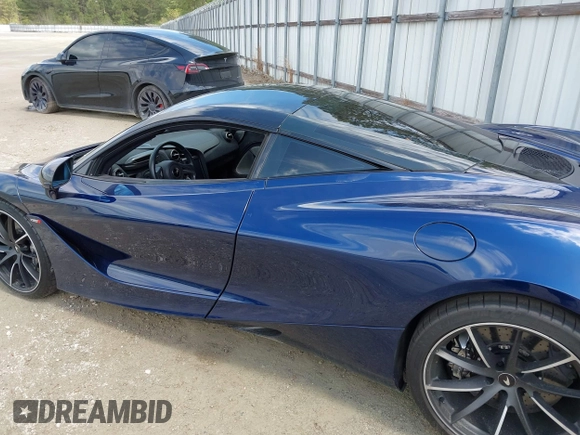 2019 McLaren 720S z VIN SBM14DCA2KW002960, wystawiony jako IAAI lot #41902025 z przebiegiem 10 788 mil mil oraz . Historia ofert i sprzedaży dostępna na DreamBid. Obrazek 14.
