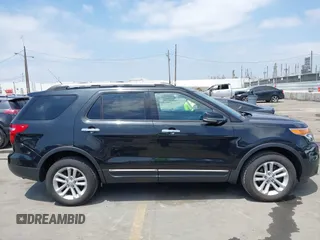 2013 Ford Explorer XLT with VIN 1FM5K8D82DGA28759, listed as a IAAI auction lot 42098916 with 236,444 mi miles and . Bid and sale history available at carsss.com. Image 13.