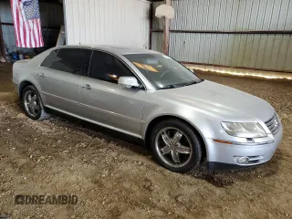 2004 Volkswagen Phaeton V8 z VIN WVWAF63D348008959, wystawiony jako Copart lot #63343254 z przebiegiem Nie podano mil oraz Czysty tytuł • Clean title. Historia ofert i sprzedaży dostępna na DreamBid. Obrazek 4.