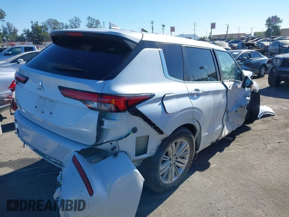 2023 Mitsubishi Outlander ES z VIN JA4J3TA86PZ015703, wystawiony jako IAAI lot #41041126 z przebiegiem 44 131 mil mil oraz . Historia ofert i sprzedaży dostępna na DreamBid. Obrazek 4.