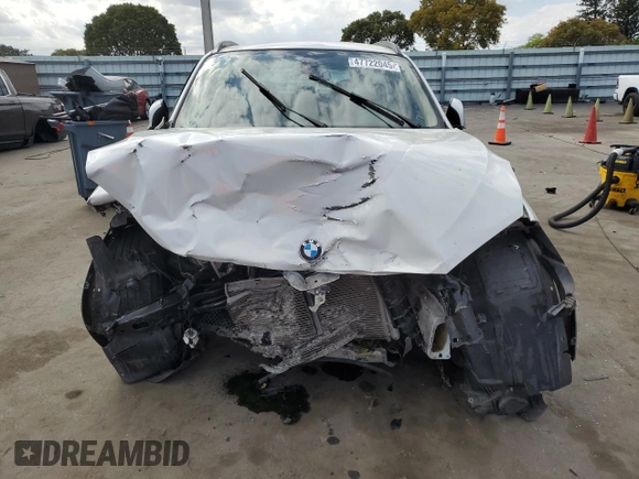 2013 BMW X1 28i with VIN WBAVM1C54DVW42668, listed as a Copart auction lot 47722045 with 71,450 mi miles and Salvage Title. Bid and sale history available at carsss.com. Image 5.