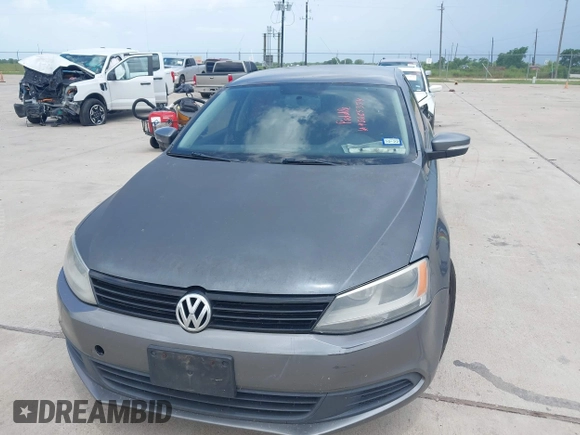 2011 Volkswagen Jetta SE с VIN 3VWDX7AJ5BM327343, выставлен на аукционе IAAI как лот 42685354 с пробегом 272 384 миль миль и . История ставок и продаж доступна на DreamBid. Изображение 6.